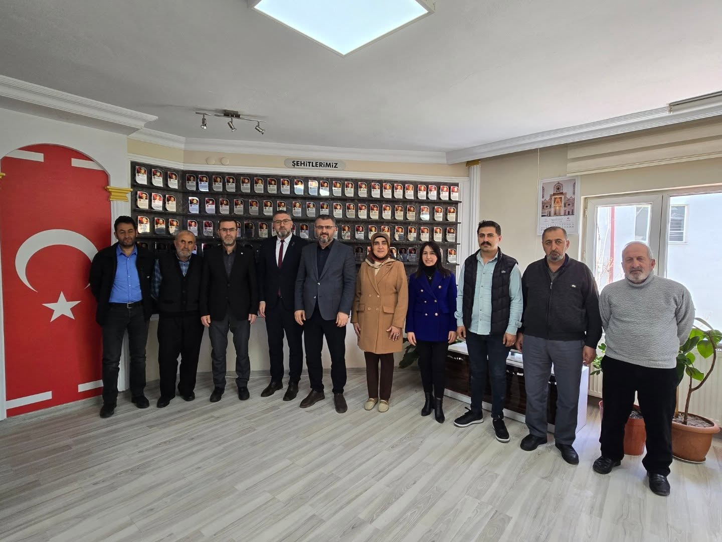 ak-parti-il-baskaninin-dernegimize-ziyareti-1074