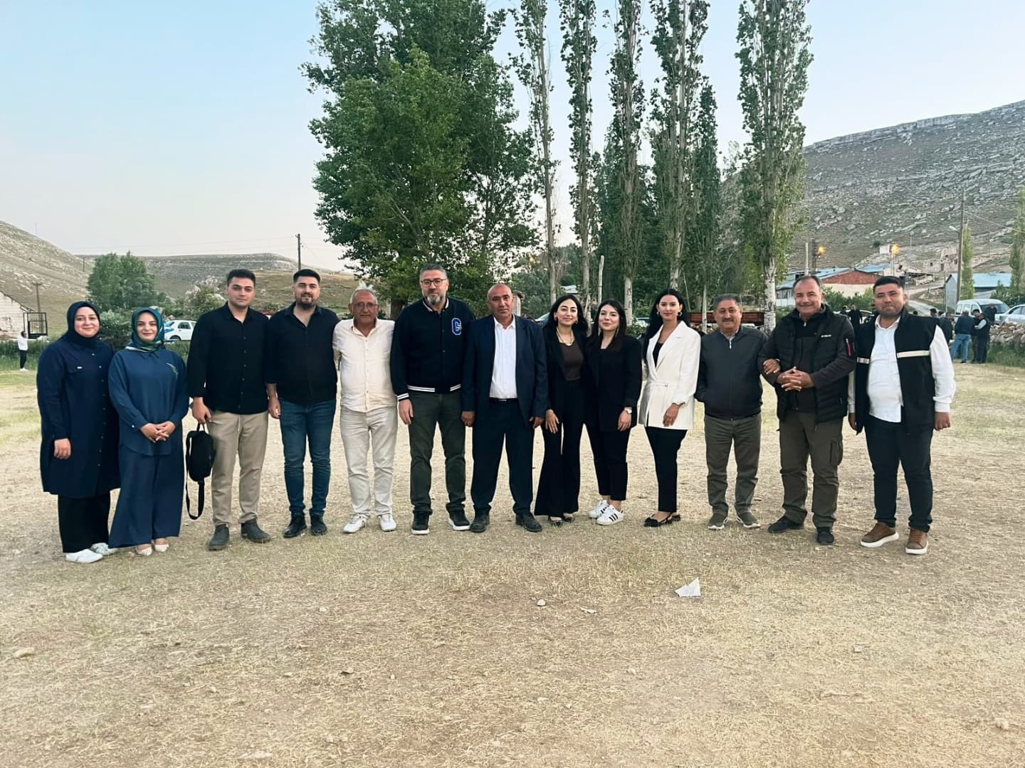 sehit-yakinlarimiz-ve-gazilerimizin-en-mutlu-gunlerinde-yanlarindayiz-1137