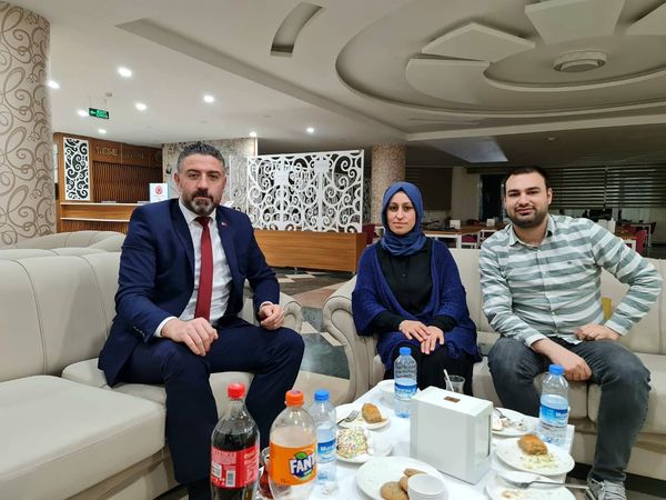 baskanimizin-ailelerimizi-is-yerlerinde-ziyareti