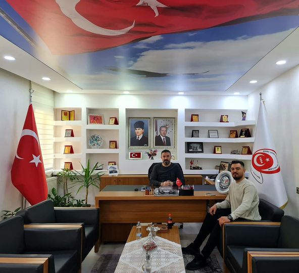 dernegimizin-cocuklara-bot-ve-mont-hediyesi