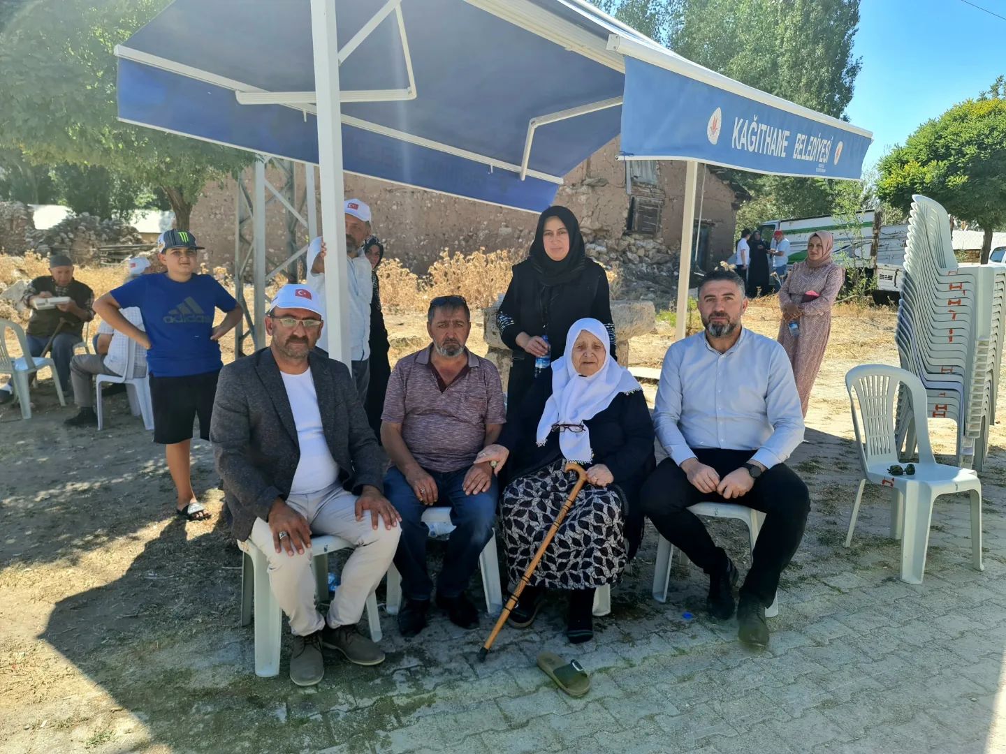 sehidimiz-adem-yavuzun-ablasina-ziyaret
