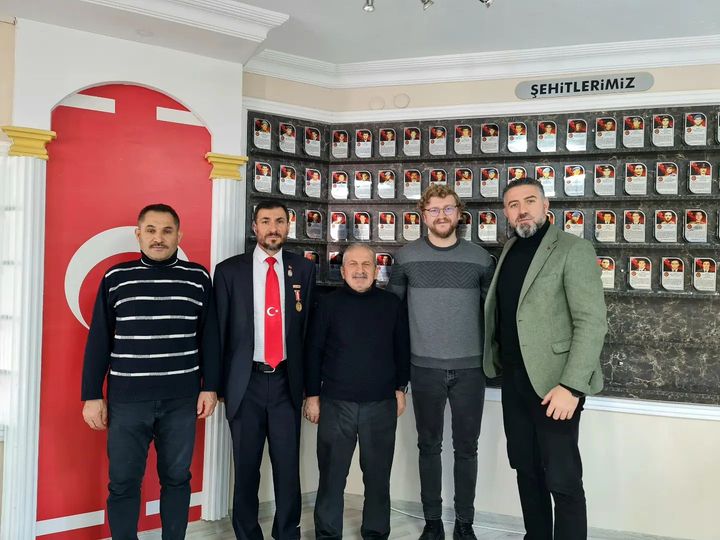 kirsehir-ahi-evran-universitesi-ogretim-gorevlisi-ozden-arikanin-dernegimize-ziyareti