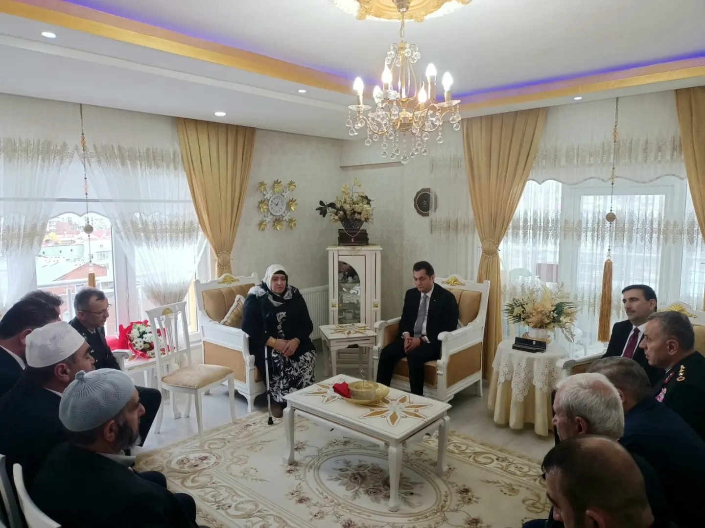 sehit-polis-memuru-sefer-kanalin-ailesine-ziyaret