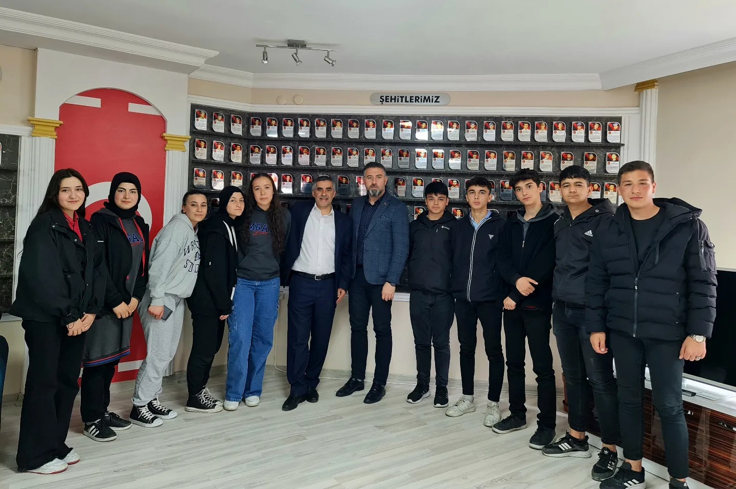 mehmet-gokhan-ay-anadolu-lisesinin-dernegimize-ziyareti