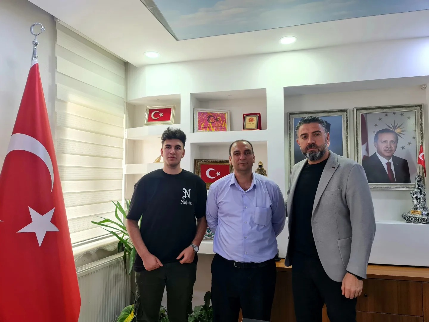 gazimiz-ahmet-ozakbeyazin-dernegimize-ziyareti