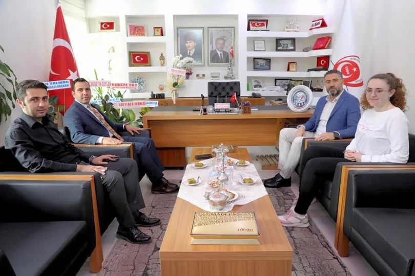 sivas-il-ozel-idaresi-genel-sekreteri-kadir-alginin-dernegimize-ziyareti