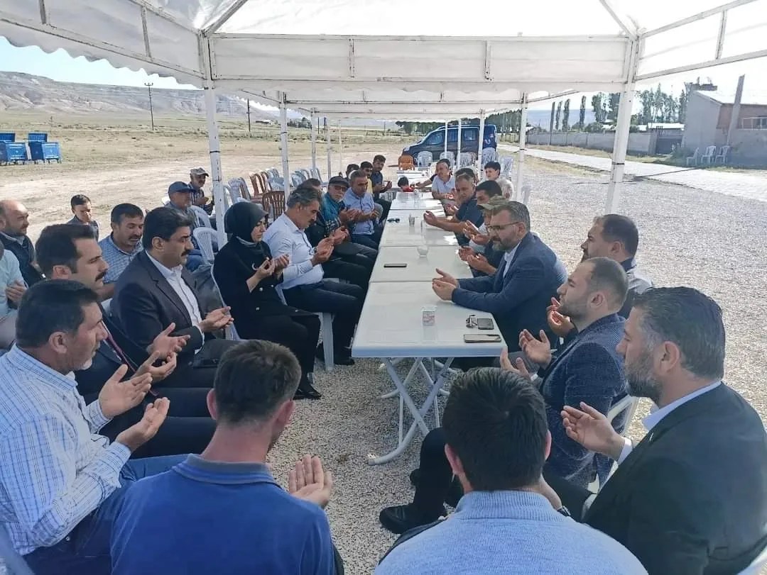 sehidimiz-erdem-kavlakin-ailesine-taziye-ziyareti