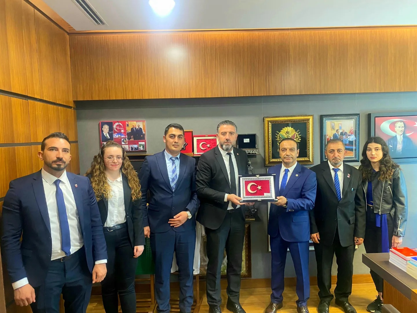 vekilimiz-sayin-ahmet-ozyureki-makaminda-ziyaret-ettik