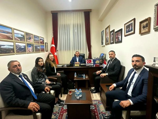 25-donem-tbmm-meclis-baskanisayin-ismet-yilmazi-makaminda-ziyaret-ettik