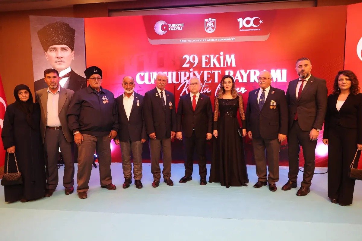 cumhuriyetimizin-100-yili-kutlu-olsun