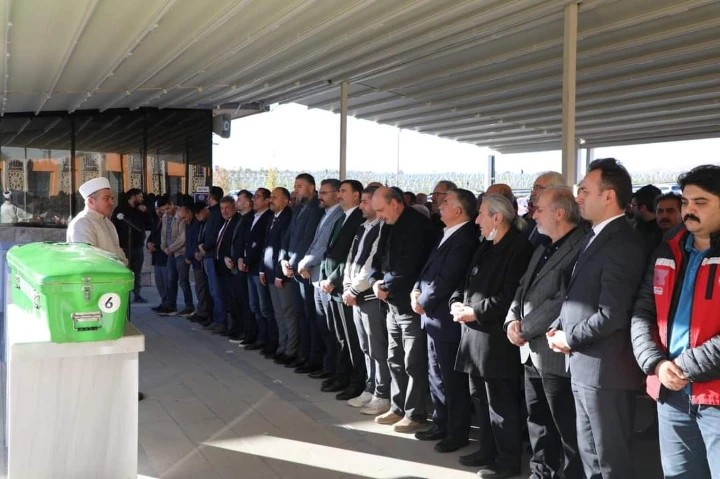 sehidimiz-mustafa-erdemin-annesi-perihan-erdeme-veda