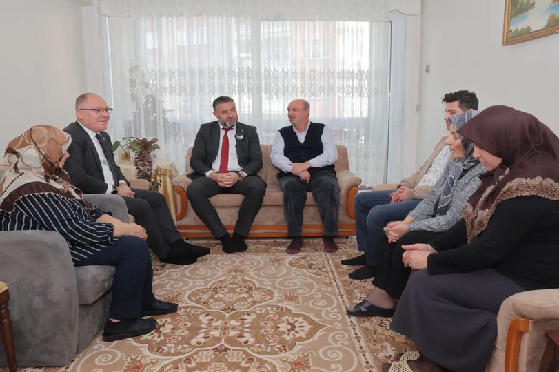 sehidimiz-mustafa-erdemin-ailesine-taziye-ziyareti