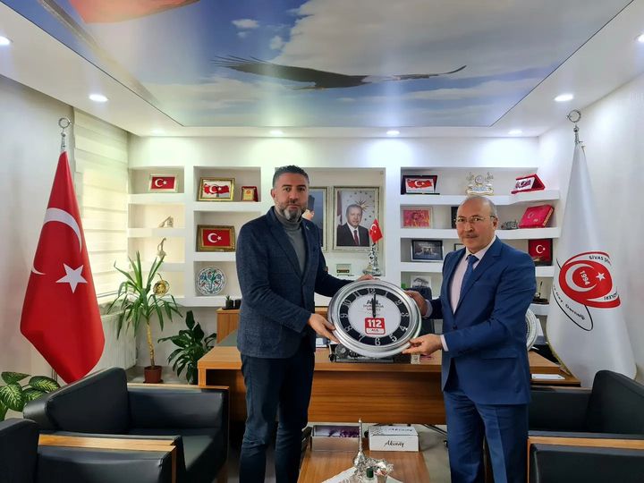 sivas-112-acil-cagri-merkezi-mudurunun-dernegimize-ziyareti
