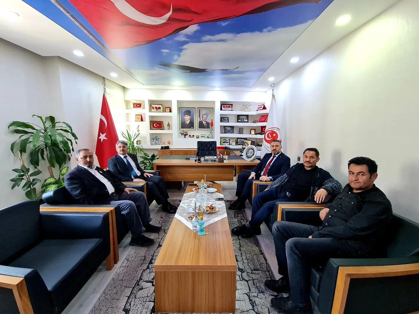 aile-ve-sosyal-hizmetler-il-mudurunun-dernegimize-ziyareti-739