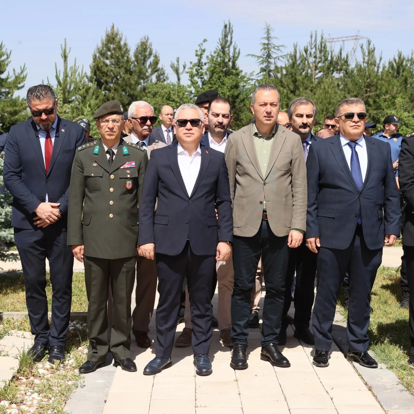 sivas-yukari-tekke-sehitliginde-bayramlasma-804