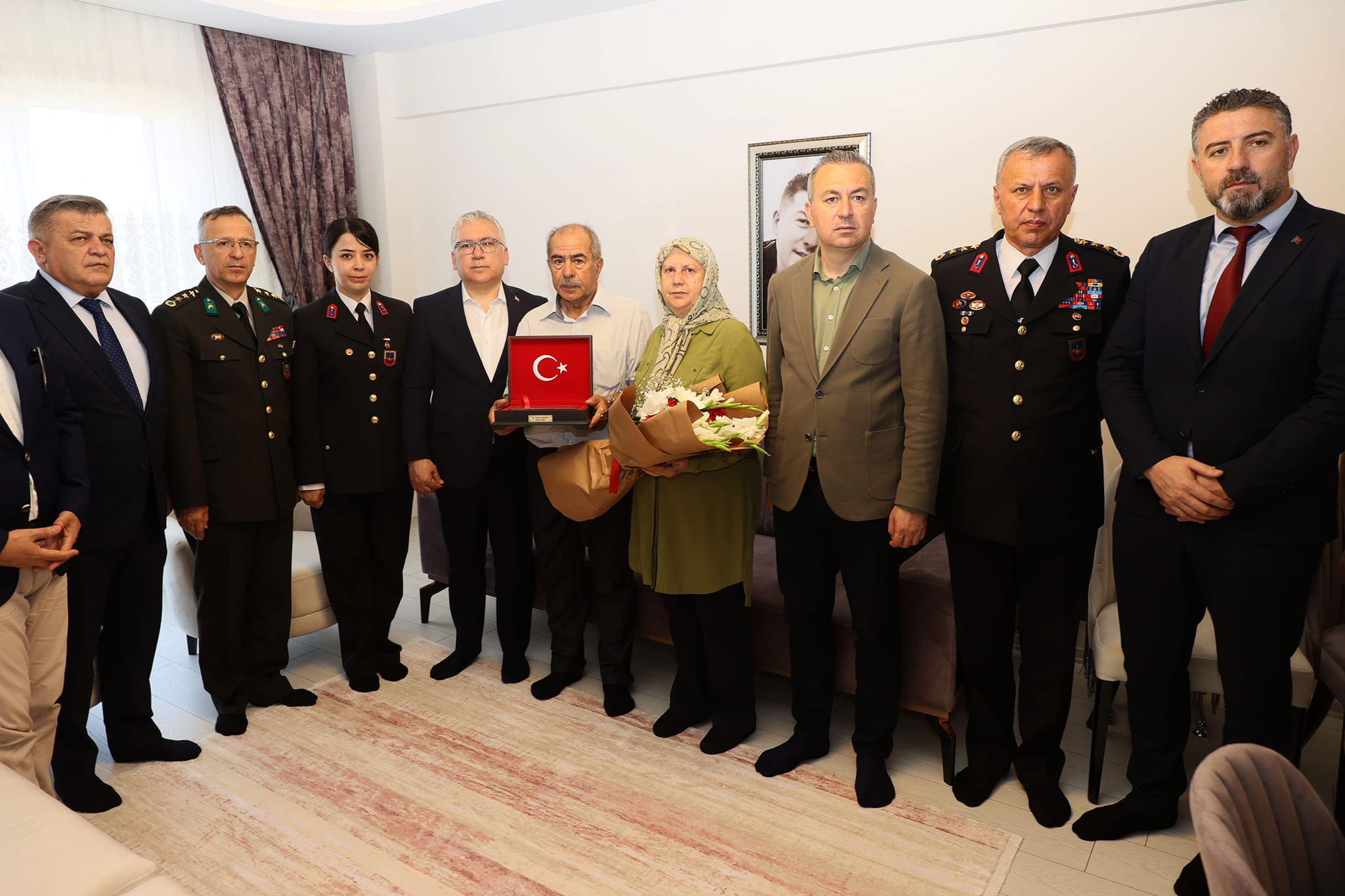 sehidimiz-talha-emre-zileligilin-ailesi-ile-bayramlasma-806