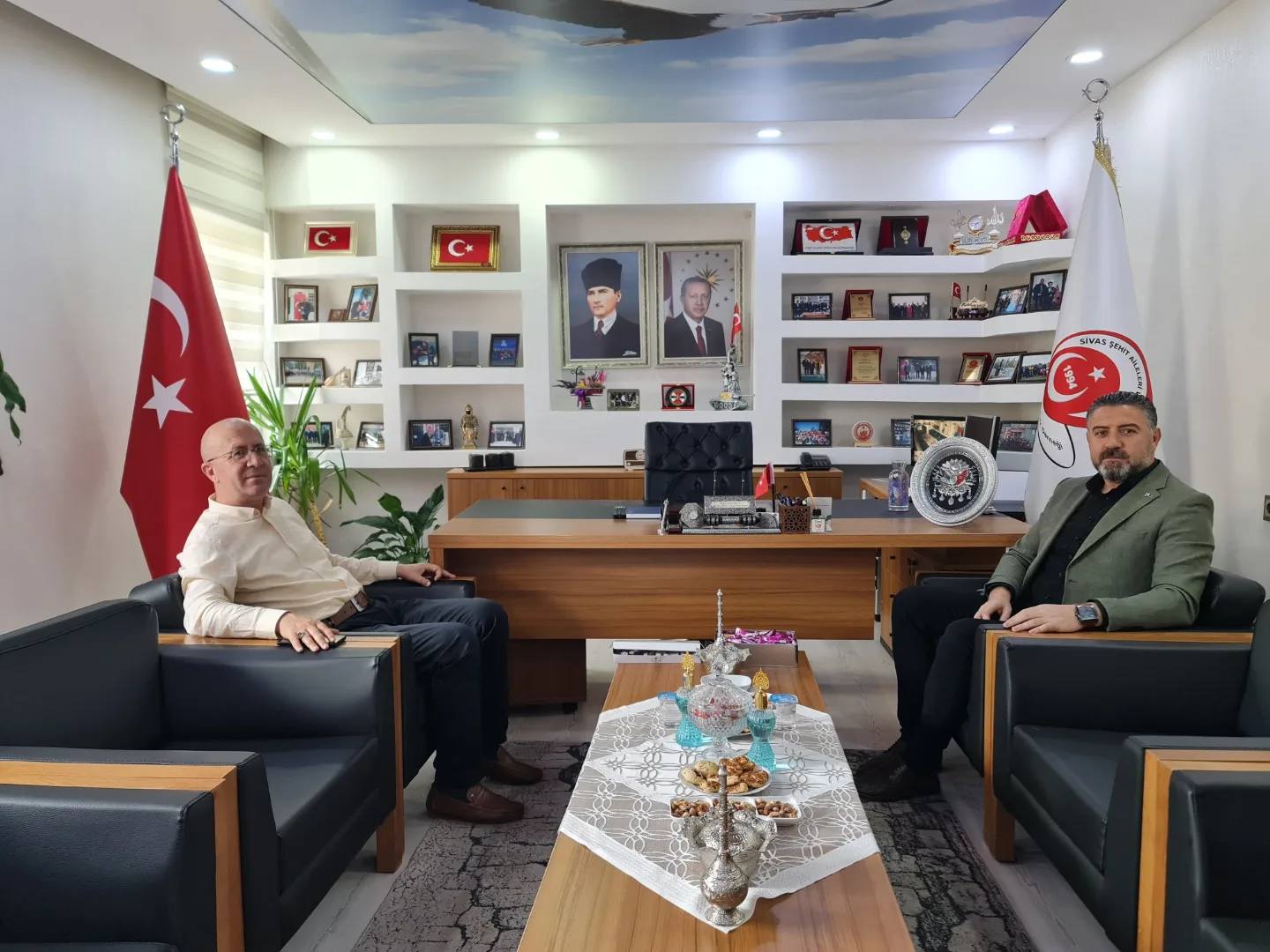 sivas-il-kultur-ve-turizm-mudurumuz-sayin-aziz-erdoganin-dernegimize-ziyareti-822