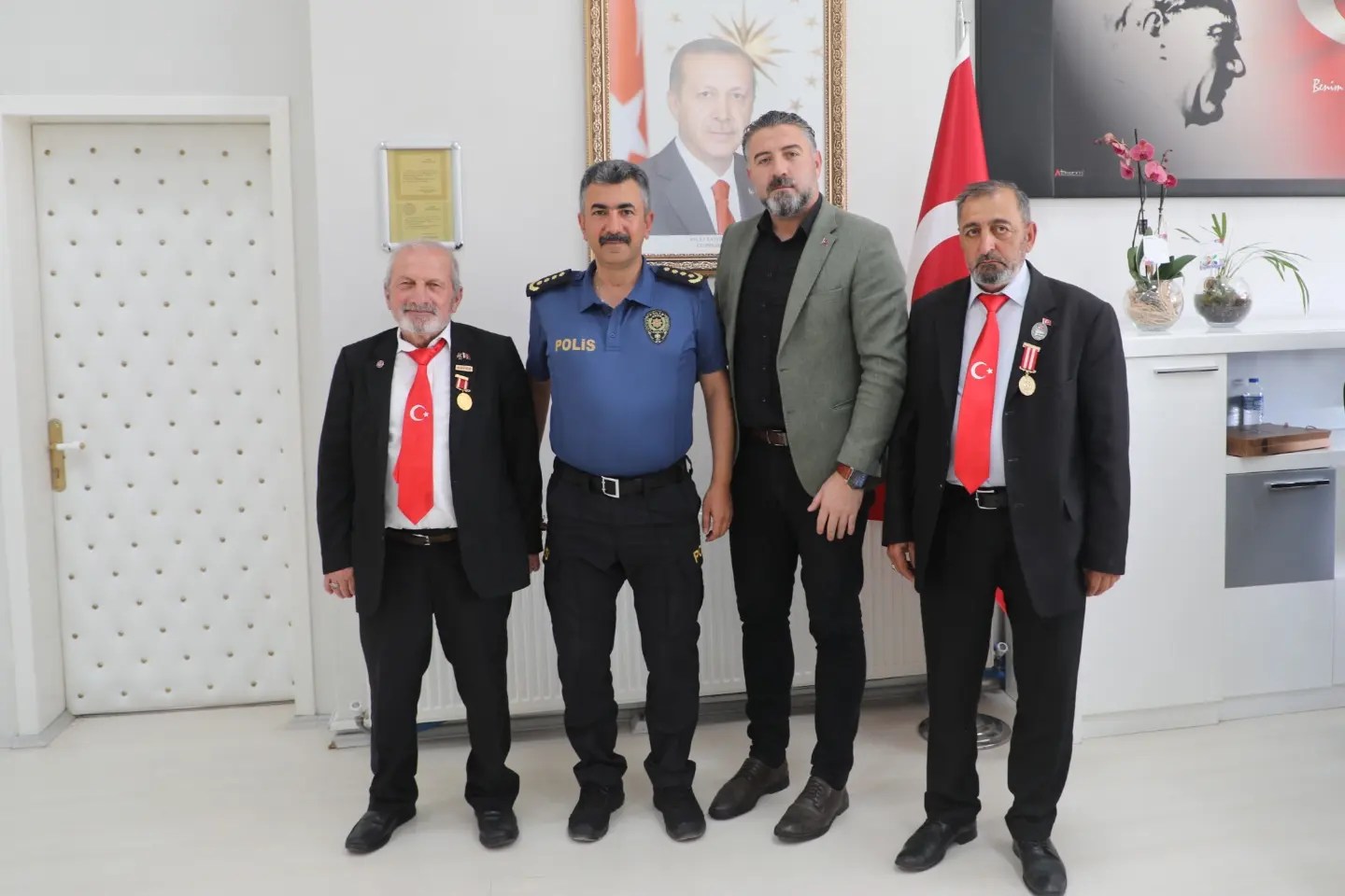 sivas-polis-meslek-yuksekokulu-muduru-mahmut-guvene-ziyaret-874