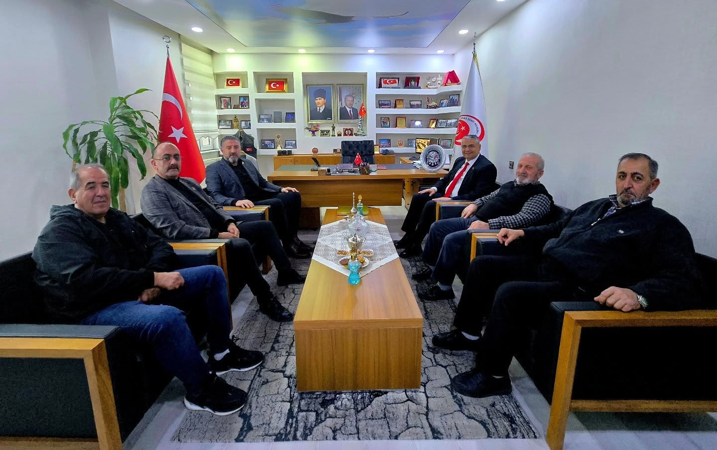 sivas-sosyal-guvenlik-il-muduru-ahmet-kalenin-dernegimize-ziyareti-997
